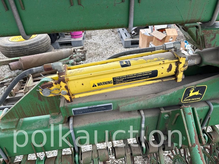 john-deere-400-image-4