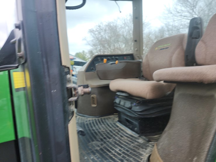 john-deere-8420-image-18