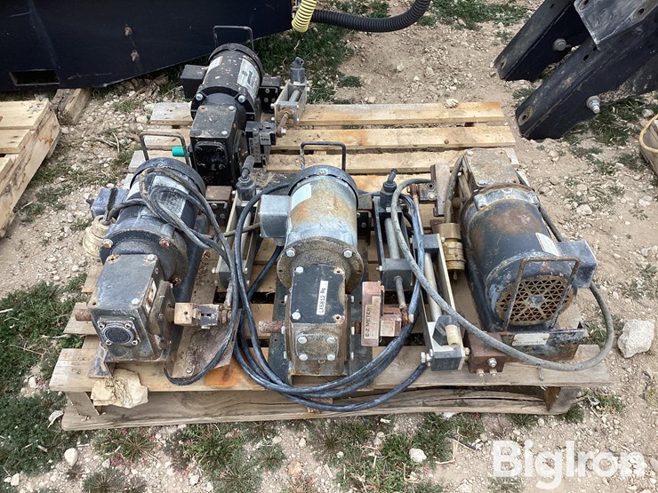 cds-john-blue-0162-chemigation-pumps-image-2