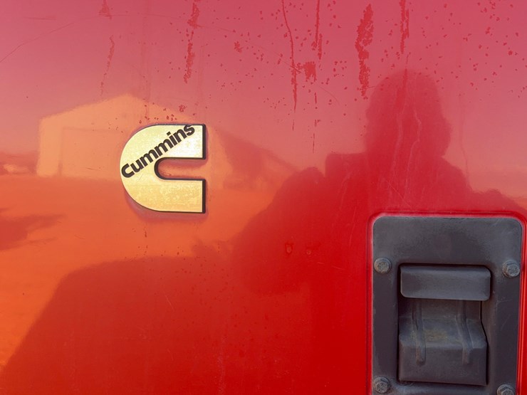 2017-versatile-375-tractor-image-13