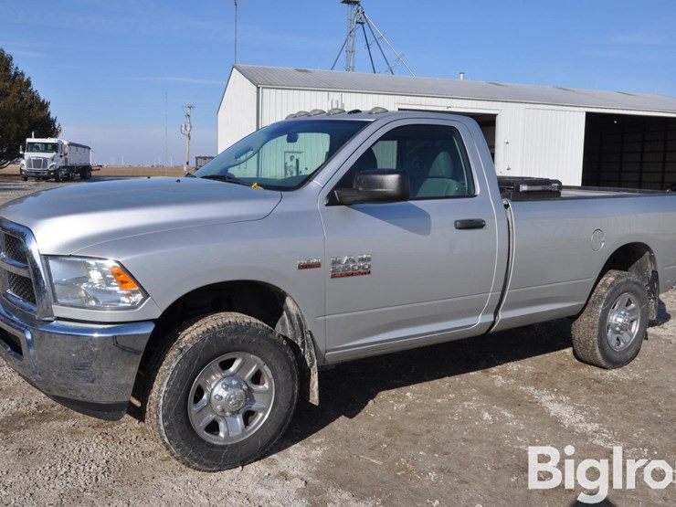 2016-ram-2500-hd-image-1