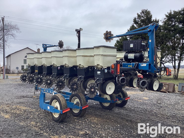 2010-kinze-3500-image-7