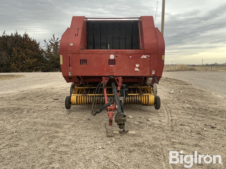 2006-new-holland-br780a-image-2