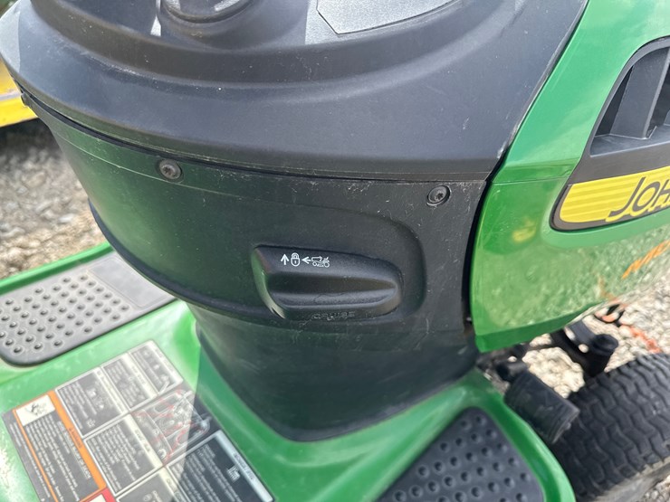 john-deere-d120-image-13