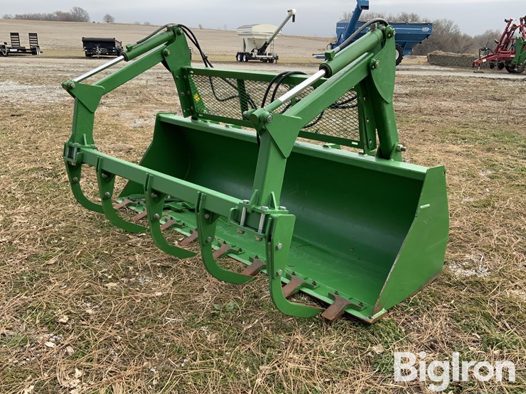 john-deere-8-image-1