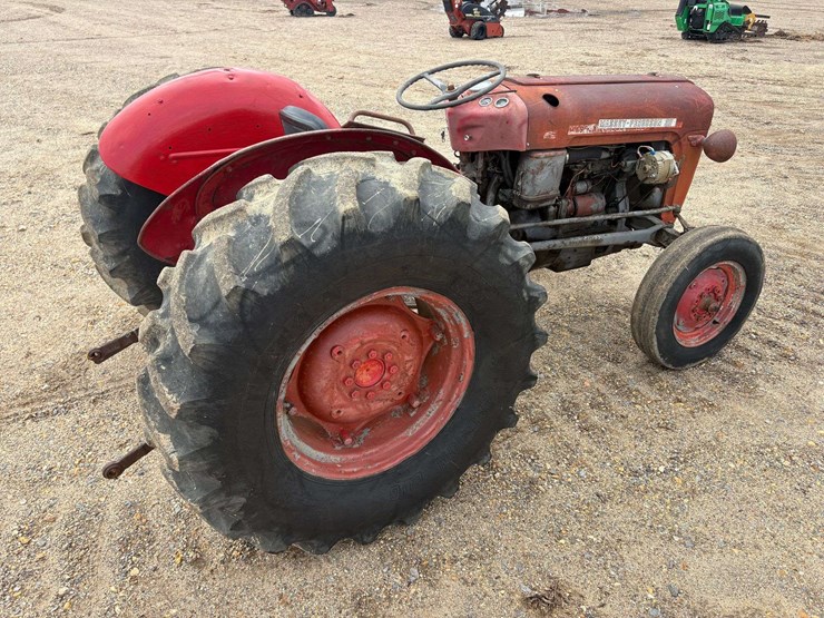 massey-ferguson-35-image-3