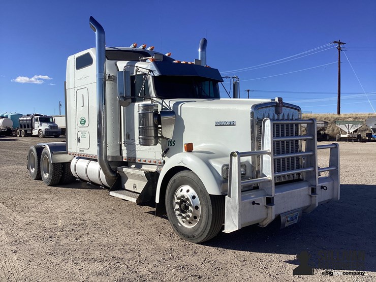 2005-kenworth-w900l-image-3
