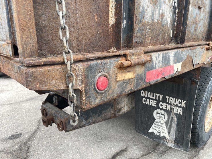 2006-ford-f650-xl-image-29