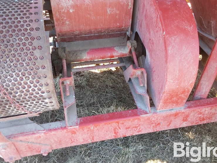 new-holland-351-image-13