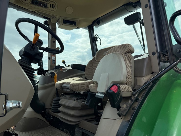 2024-john-deere-5130m-image-21