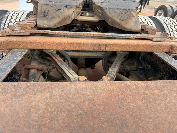 2000-kenworth-w900-image-18