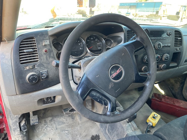 2012-gmc-3500hd-image-37