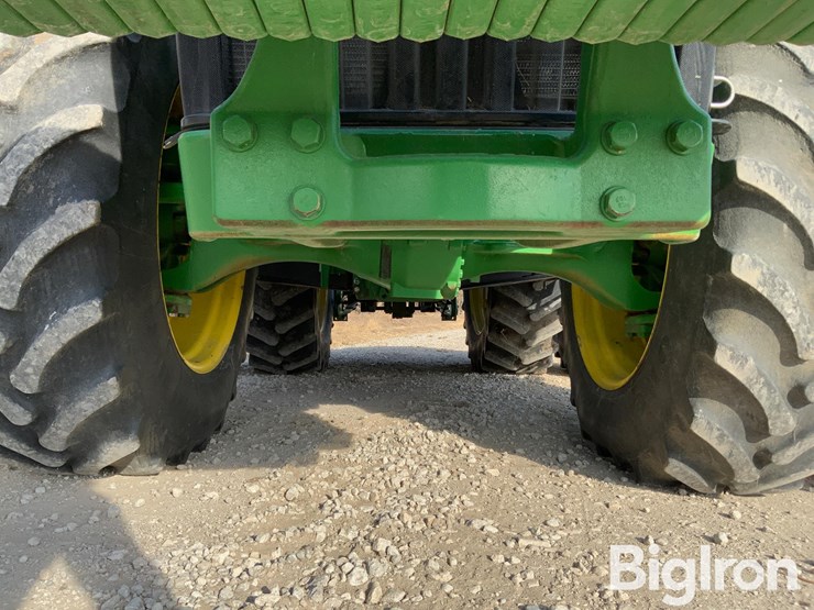 2010-john-deere-8320r-image-11