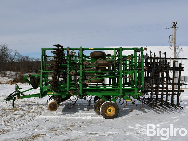 2011-john-deere-2310-image-8
