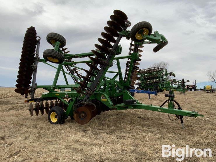 2013-john-deere-2623-image-3