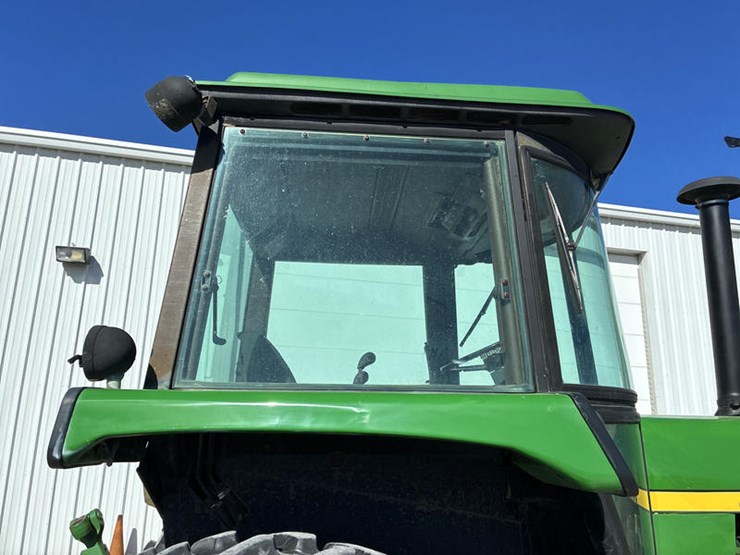 1984-john-deere-4650-image-21