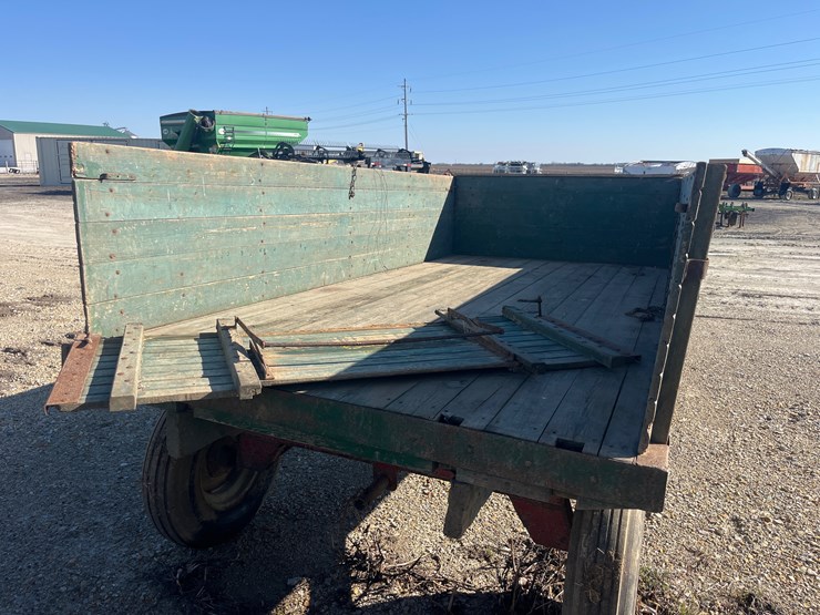 #5079-•-wagon-with-eagle-side-boards-image-3