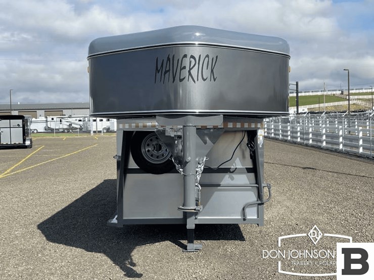 2024-c&b-maverick-2-h-gooseneck-horse-trailer-image-3