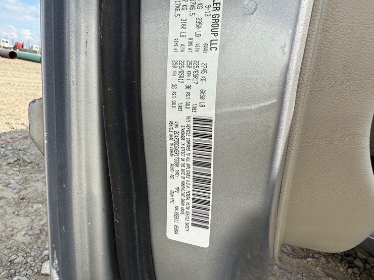 2014-dodge-grand-caravan-image-21