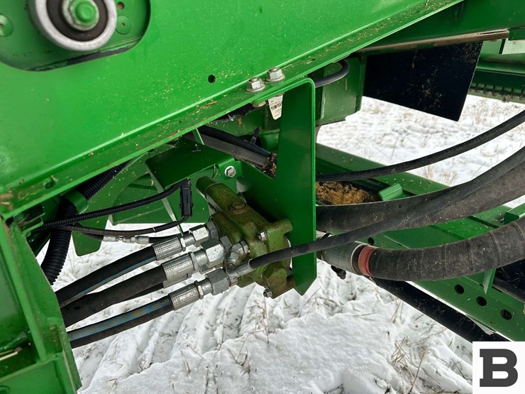 2011-john-deere-9870-sts-image-90