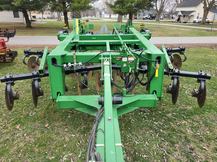 john-deere-2700-image-12