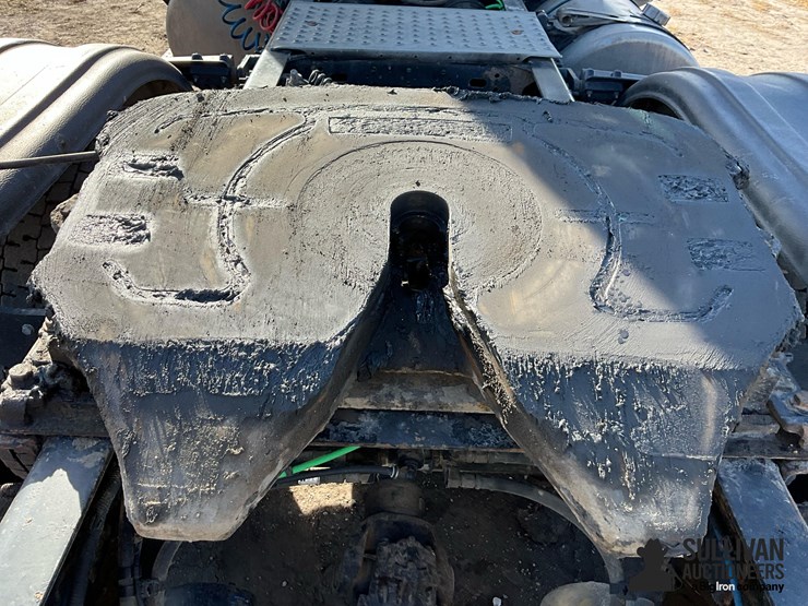 2016-freightliner-cascadia-125-image-17