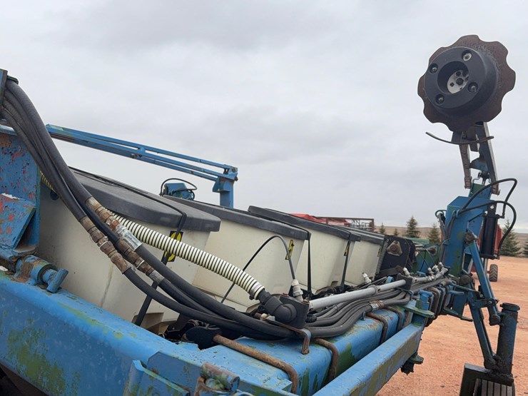 kinze-corn-planter-image-20