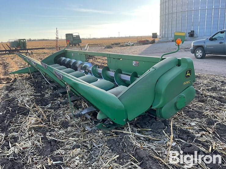 2014-john-deere-608c-image-1