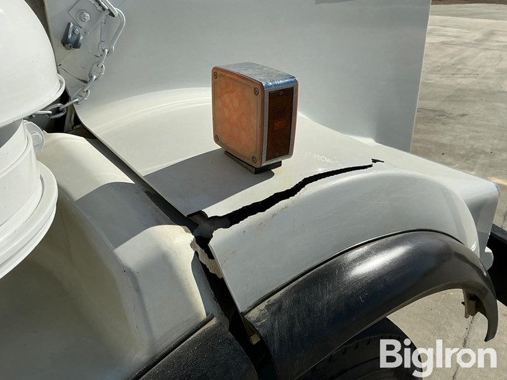 2020-kenworth-t800-image-16