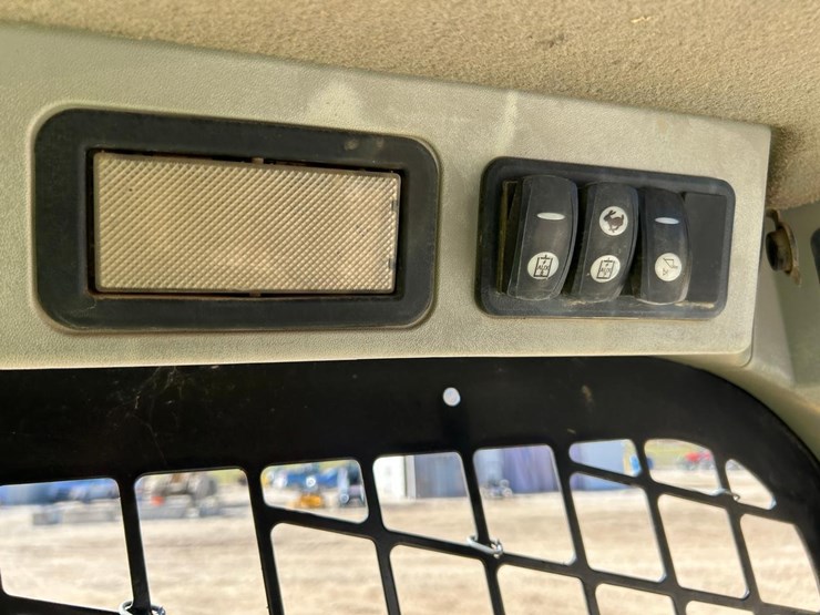 caterpillar-259d-image-26