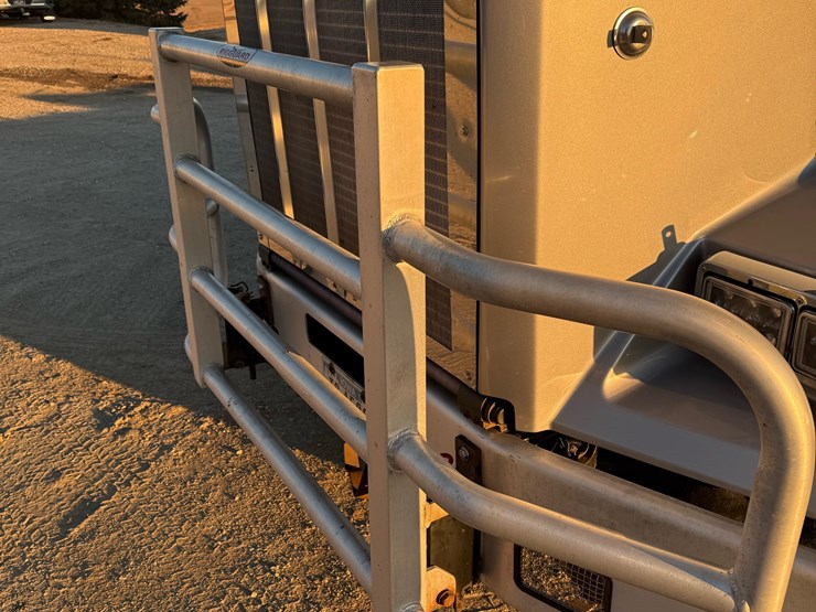 2017-kenworth-t800-image-11