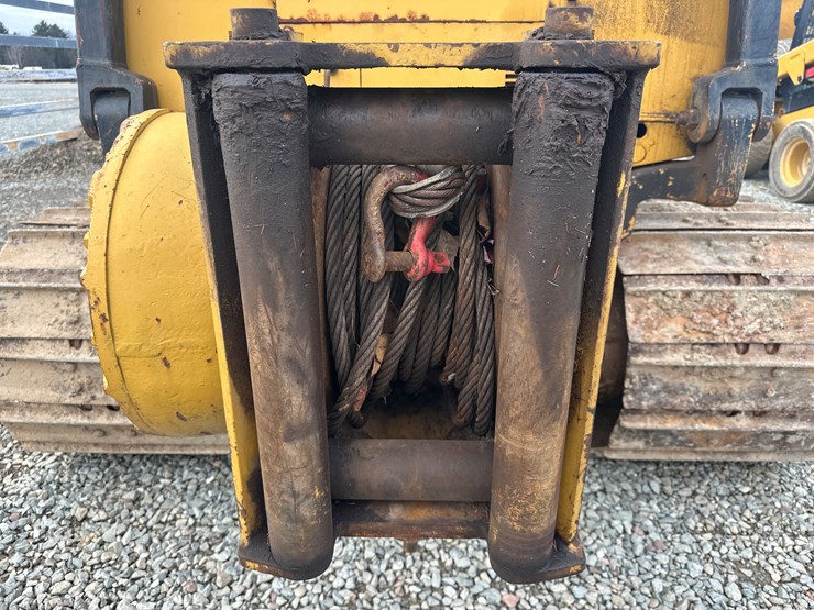 caterpillar-d4c-image-31