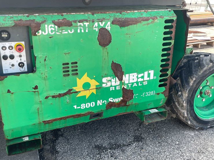 skyjack-sj6826rt-image-17