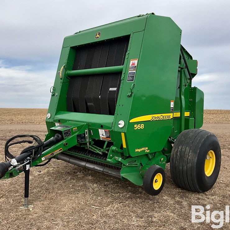2010 JOHN DEERE 568