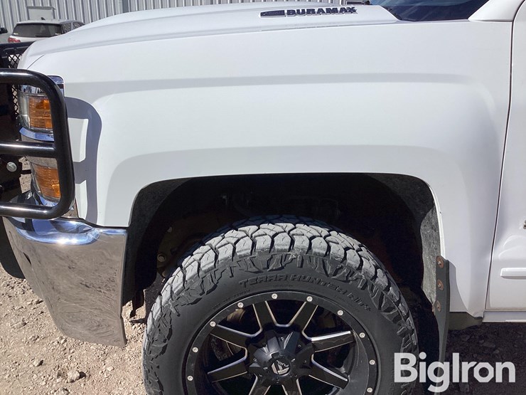2019-chevrolet-silverado-2500-image-13