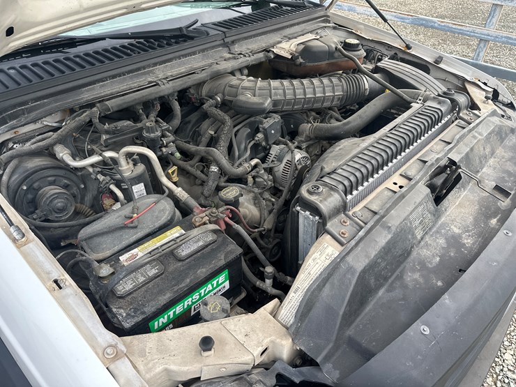 2005-ford-f550-image-37