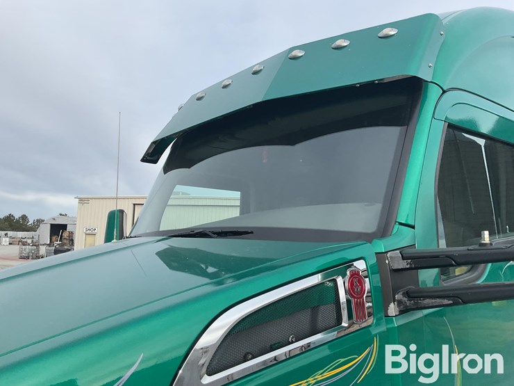2019-kenworth-t680-image-14