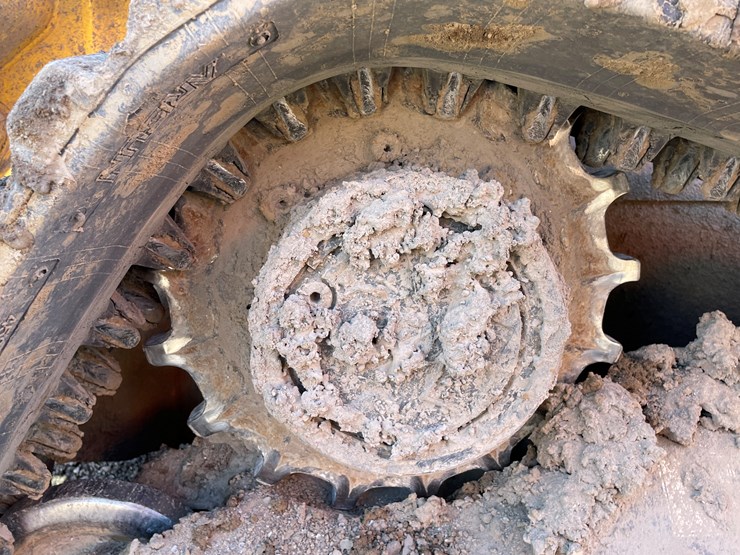 2019-new-holland-c237-image-21