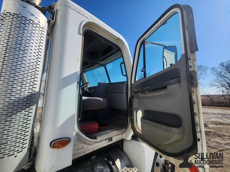 2003-freightliner-columbia-120-image-20