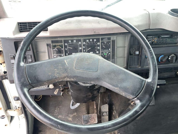 1999-international-4700-image-12