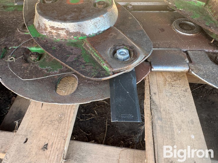 2014-john-deere-265-image-15