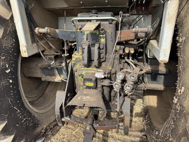 white-2-105-image-13