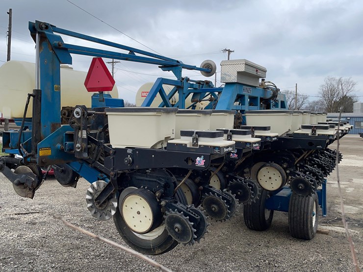 tag-#67,-kinze-12x30-image-10