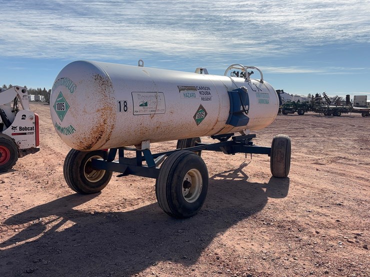 anhydrous-tank-with-trailer-image-5