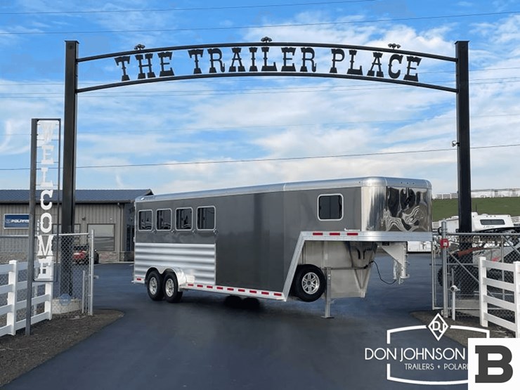 2024-featherlite-9600-7450-4-h-gooseneck-horse-trailer-image-2
