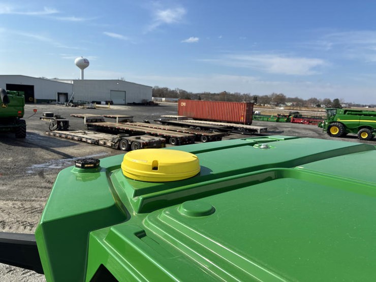 2023-john-deere-8rx-370-image-73