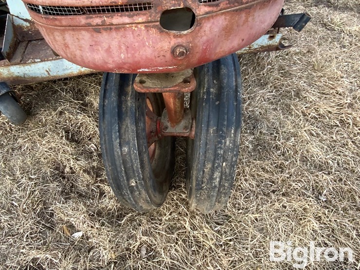 mccormick-farmall-b-2wd-tractor-w/mower-image-19