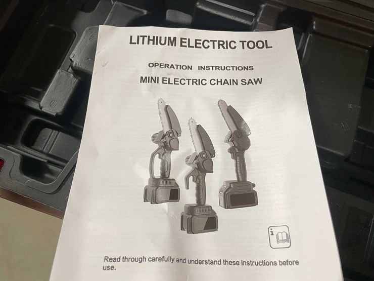 #2299-•-21-volt-mini-cordless-chainsaw-kit-in-carrying-case-(pr11)-image-14