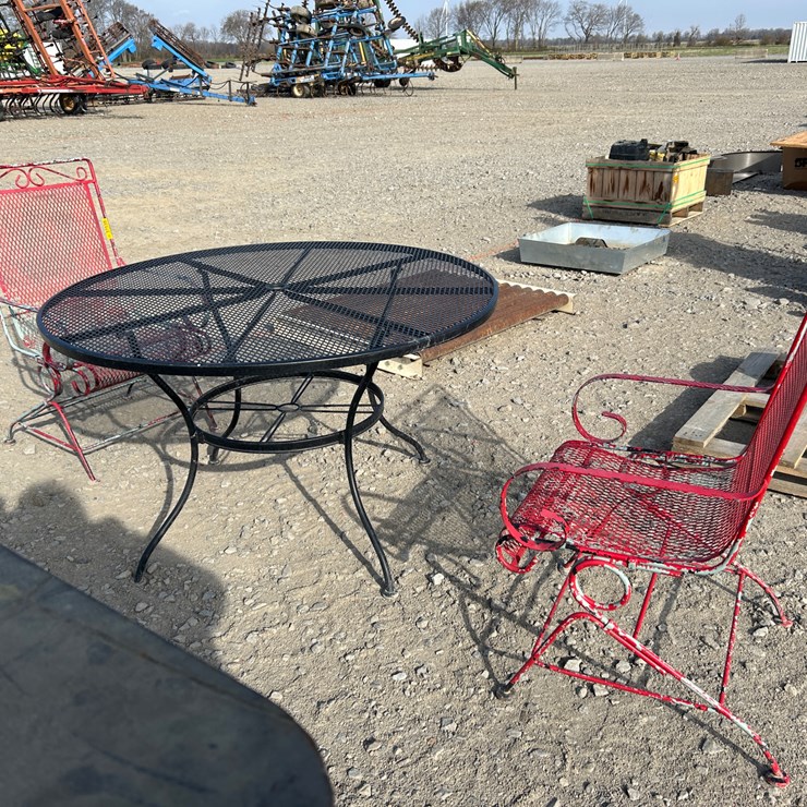 #37539 • Patio Set INV# 37539