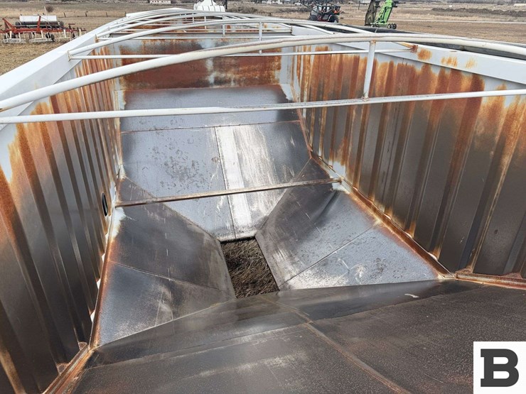 2007-neville-trailer-image-26